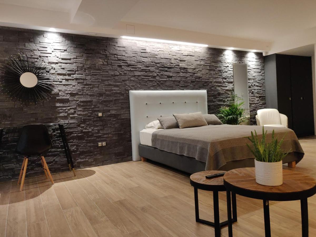 Sunny New Lovely Apartment 60 Meters From The Metro Atena Exterior foto