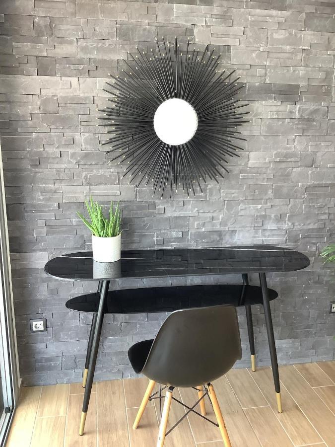 Sunny New Lovely Apartment 60 Meters From The Metro Atena Exterior foto